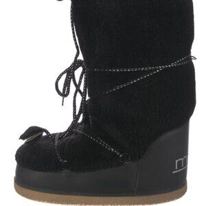 APRES SKI - MALO Shearling Boots (Moon Boots) fits sizes 8 to 9.5